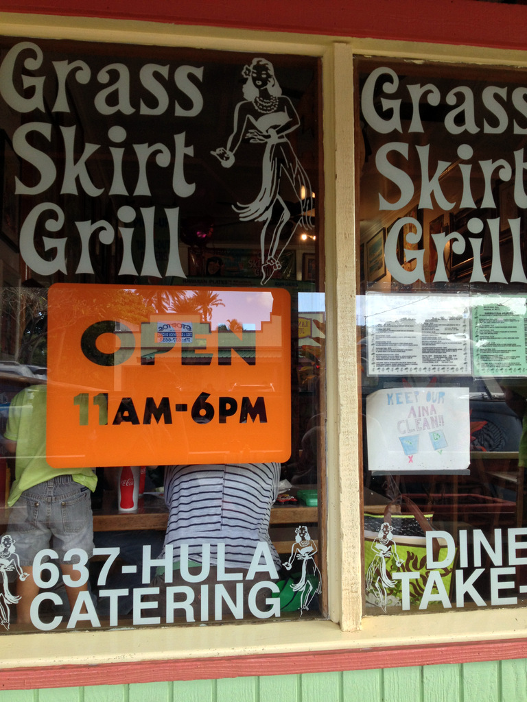 Grass Skirt Grill in Haleiwa