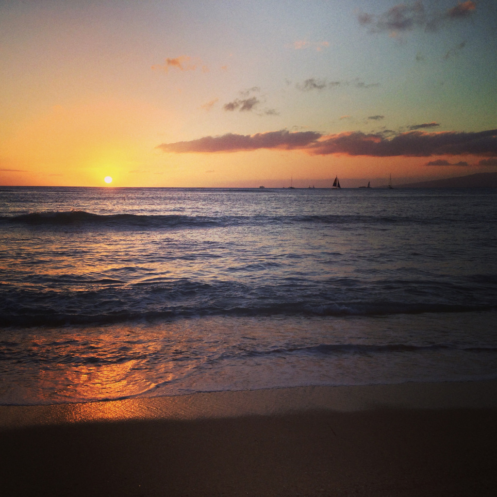 waikiki-beach-sunset